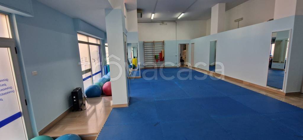 negozio in vendita a Trani in zona Borgo Medievale