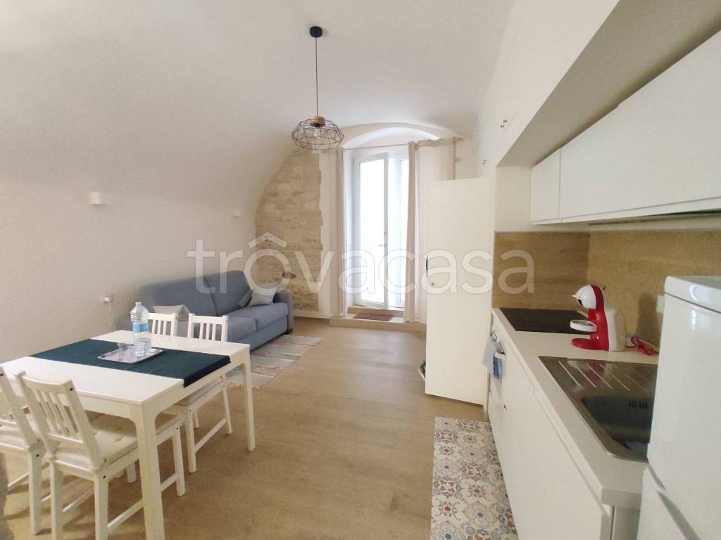 appartamento in vendita a Trani in zona Borgo Medievale