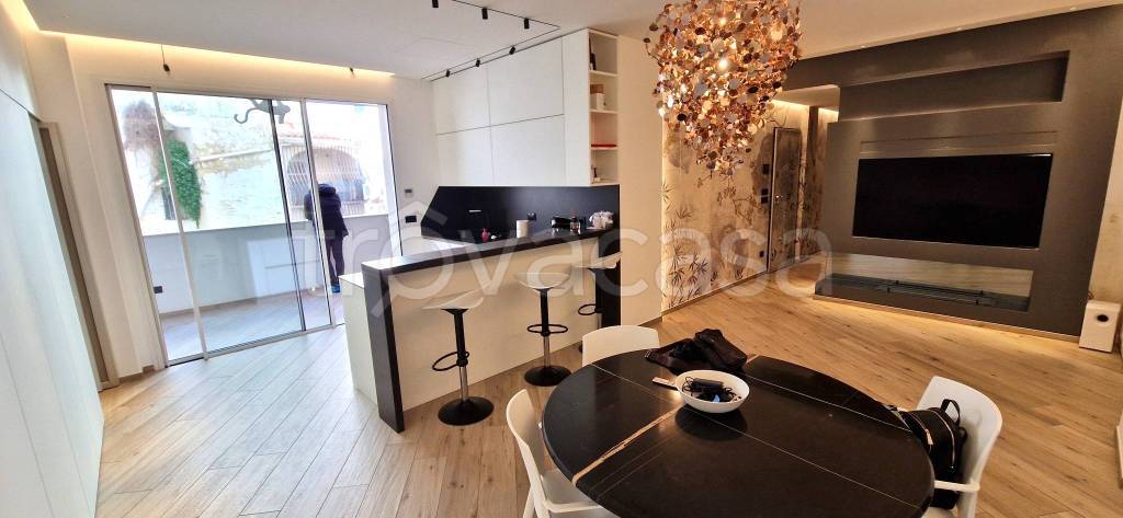 appartamento in vendita a Trani in zona Borgo Medievale