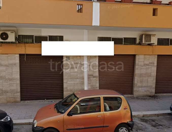negozio in vendita a Trani