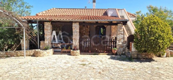 casa indipendente in vendita a Trani