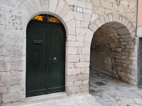 appartamento in vendita a Trani in zona Borgo Medievale