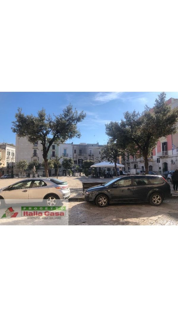 locale commerciale in vendita a Trani in zona Borgo Medievale