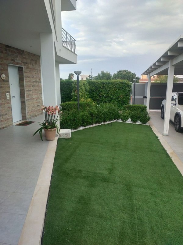 appartamento in vendita a Trani in zona Capirro