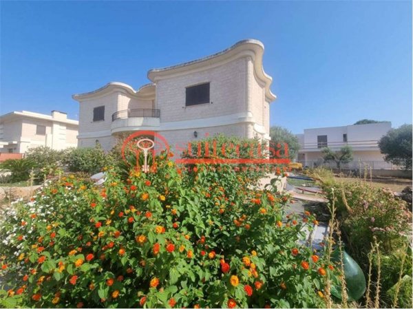 casa indipendente in vendita a Trani