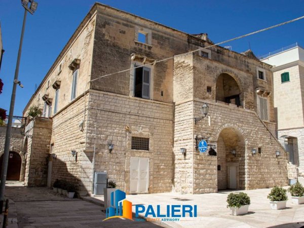 appartamento in vendita a Trani in zona Borgo Medievale