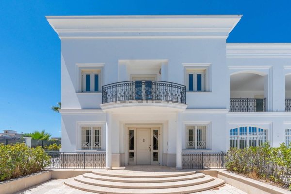 villa in vendita a Trani in zona Capirro
