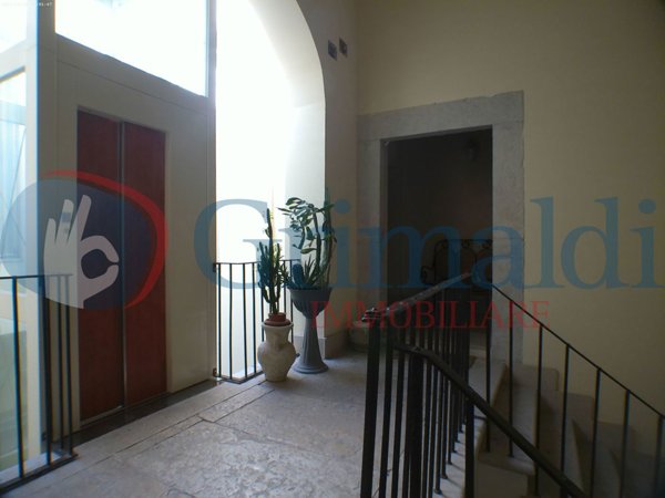 appartamento in vendita a Trani in zona Borgo Medievale
