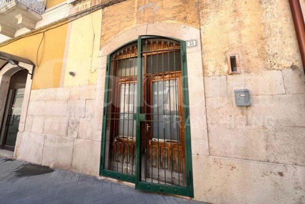 appartamento in vendita a Trani in zona Borgo Ottocentesco