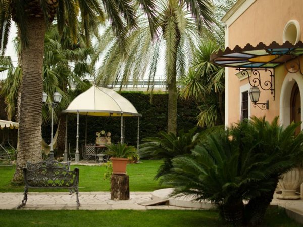 casa indipendente in vendita a Trani in zona Borgo Medievale