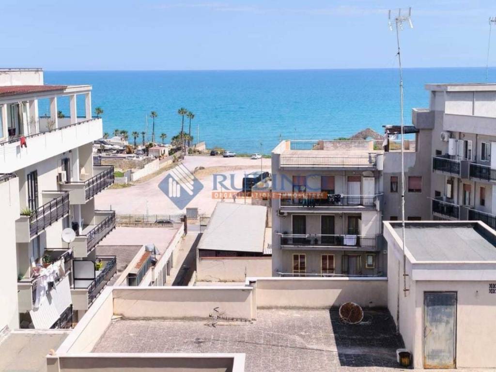 appartamento in vendita a Trani in zona Borgo Ottocentesco