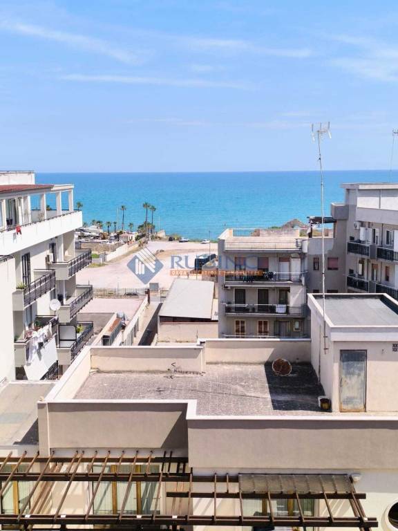 appartamento in vendita a Trani in zona Borgo Medievale