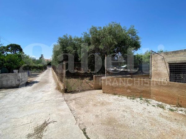 terreno agricolo in vendita a Trani in zona Borgo Ottocentesco