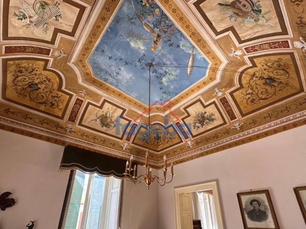 appartamento in vendita a Trani in zona Borgo Ottocentesco