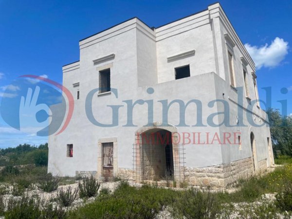 casa indipendente in vendita a Trani in zona Borgo Medievale