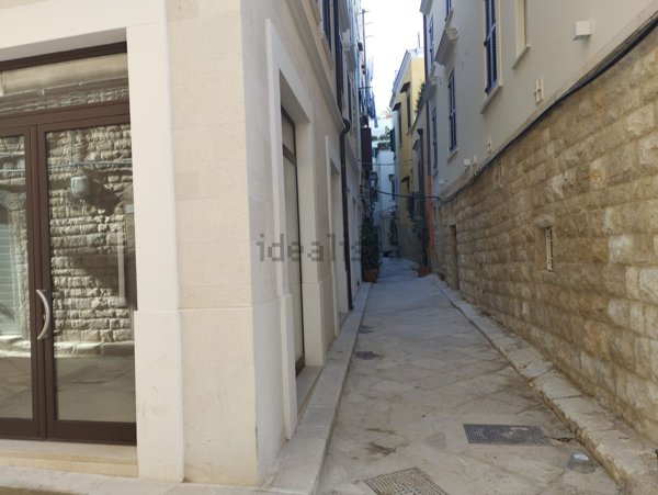 appartamento in vendita a Trani in zona Borgo Medievale