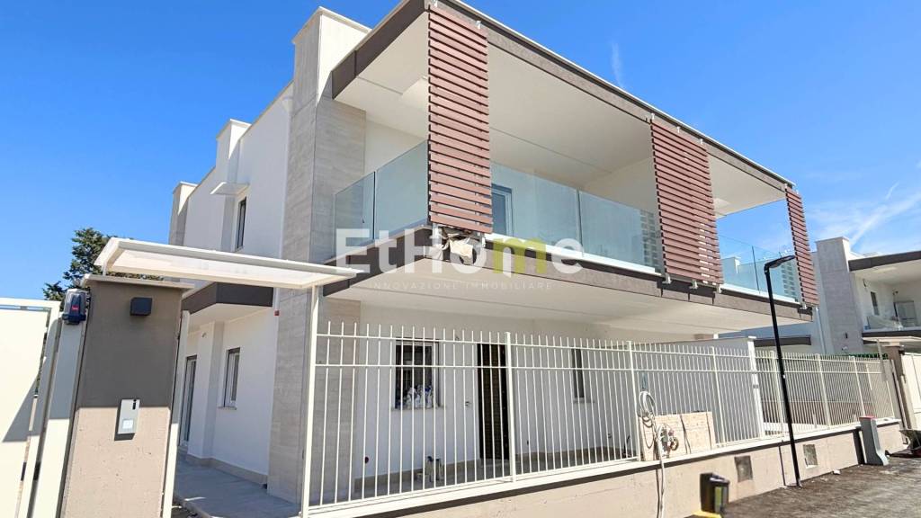 casa indipendente in vendita a Trani