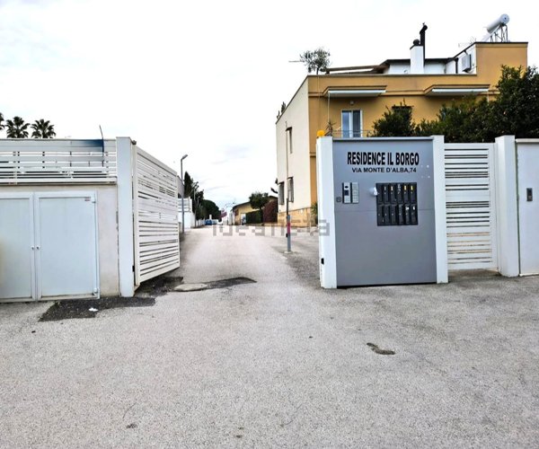 appartamento in vendita a Trani in zona Capirro