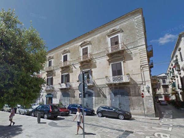 appartamento in vendita a Trani in zona Borgo Medievale
