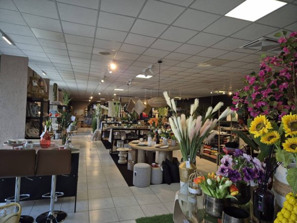 locale commerciale in vendita a Trani