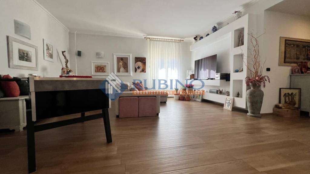appartamento in vendita a Trani in zona Borgo Medievale