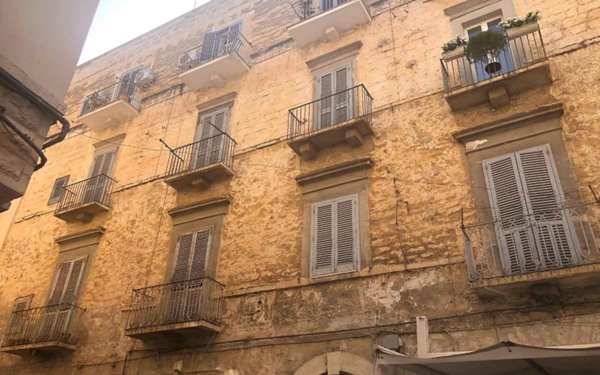 appartamento in vendita a Trani in zona Borgo Medievale