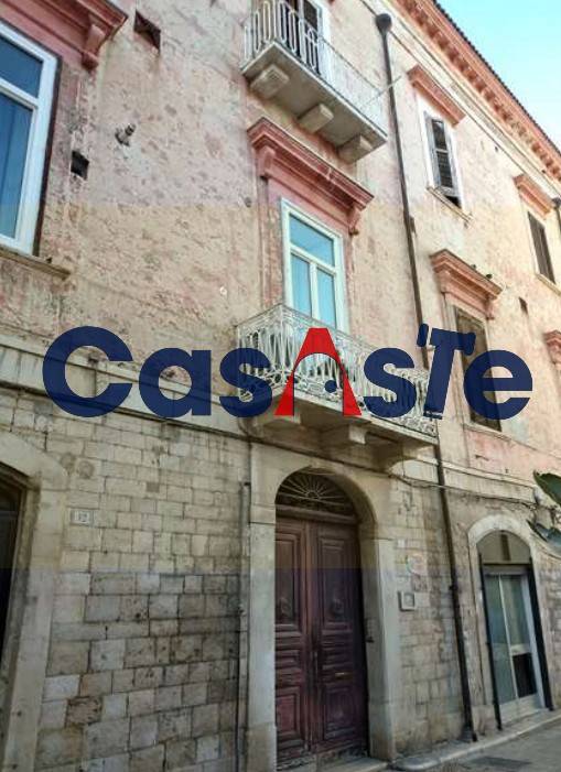 appartamento in vendita a Trani in zona Borgo Medievale