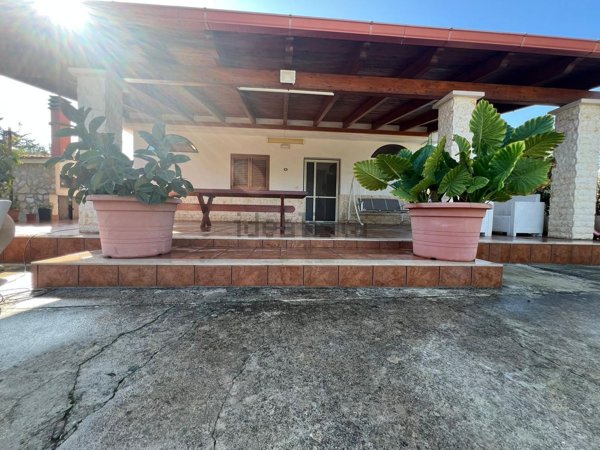 appartamento in vendita a Trani in zona Capirro