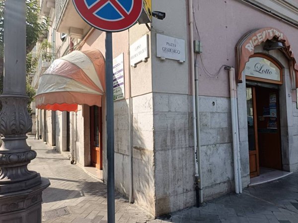 negozio in vendita a Trani