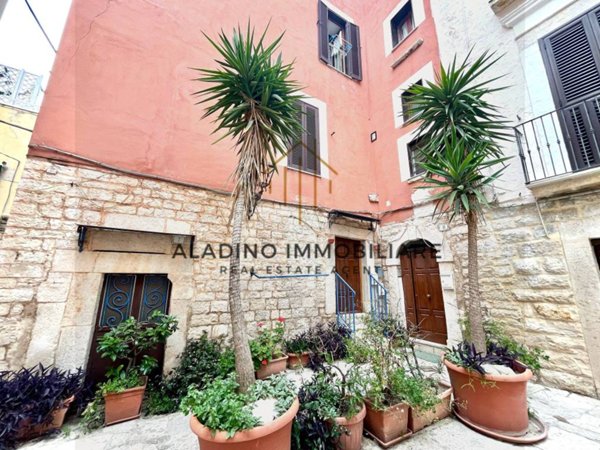 appartamento in vendita a Trani in zona Borgo Medievale
