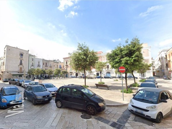 negozio in vendita a Trani in zona Borgo Medievale