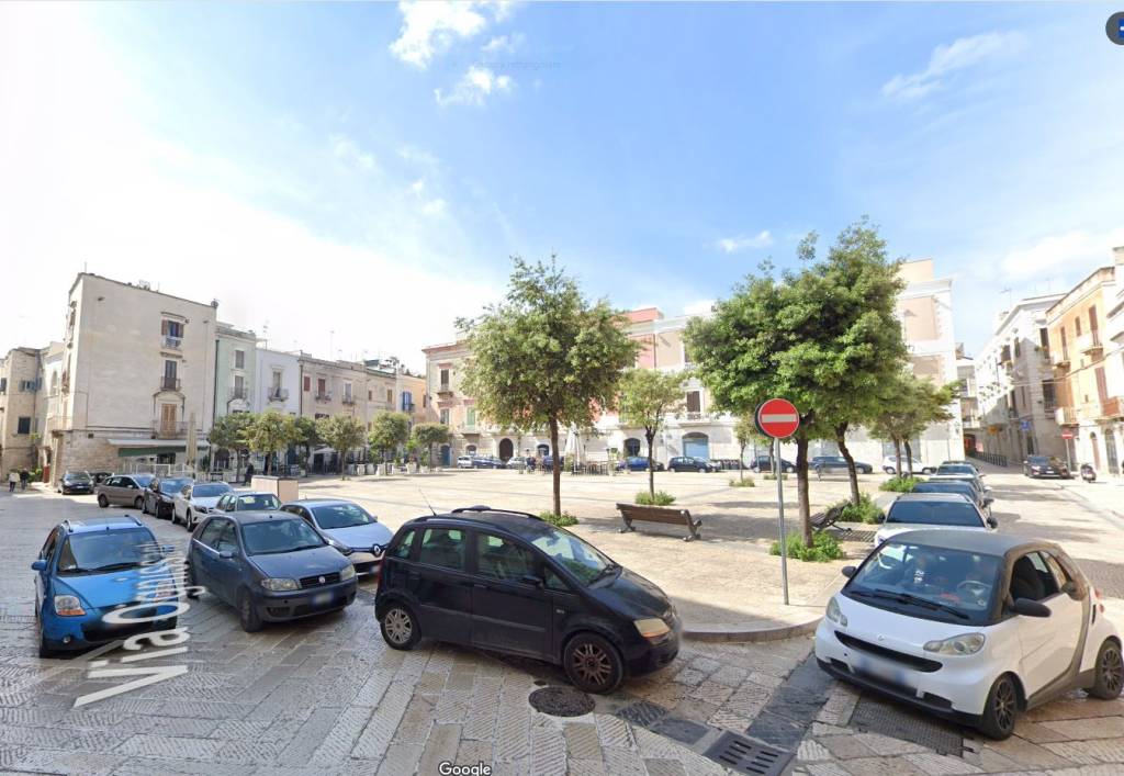 negozio in vendita a Trani in zona Borgo Medievale