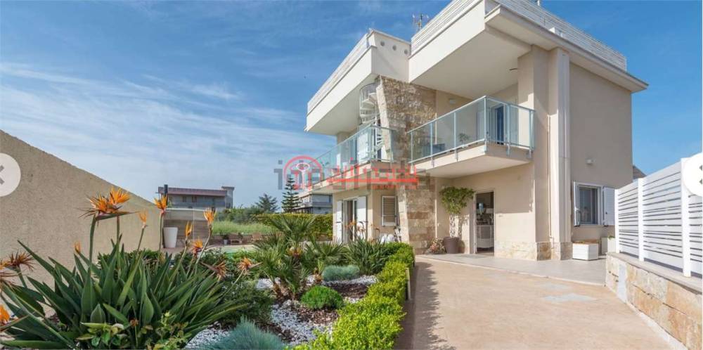 casa indipendente in vendita a Trani in zona Borgo Medievale