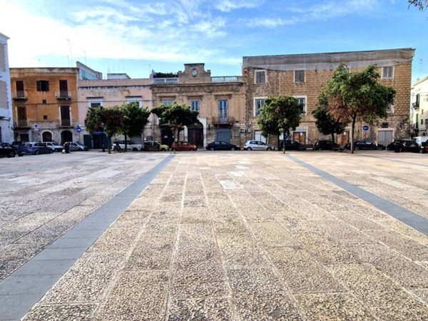 negozio in vendita a Trani