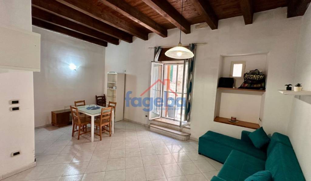 appartamento in vendita a Trani in zona Borgo Medievale