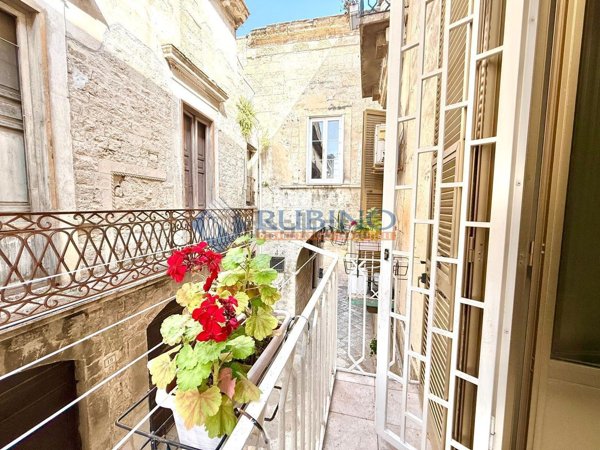 appartamento in vendita a Trani in zona Borgo Medievale