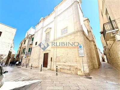 appartamento in vendita a Trani in zona Borgo Medievale