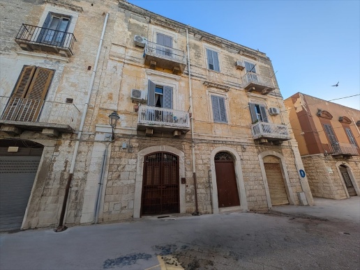 appartamento in vendita a Trani in zona Borgo Medievale