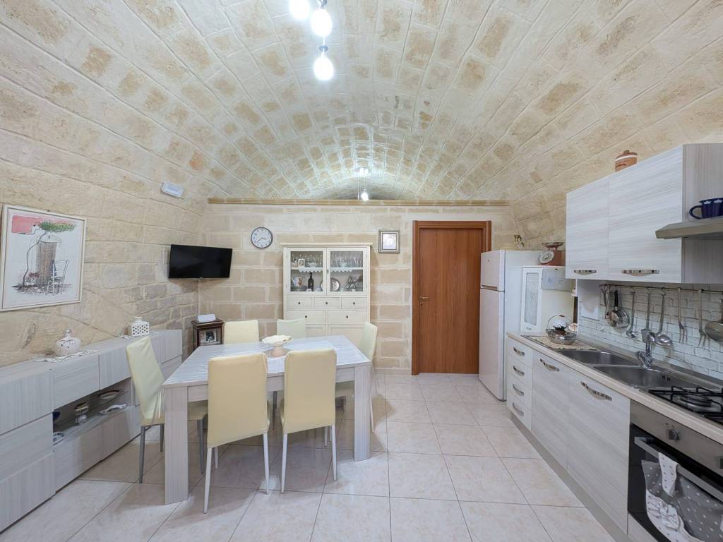 appartamento in vendita a Trani in zona Borgo Medievale