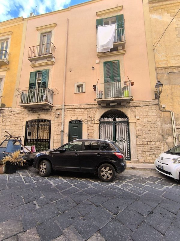 appartamento in vendita a Trani in zona Borgo Medievale