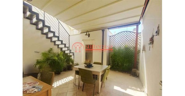 appartamento in vendita a Trani in zona Borgo Ottocentesco
