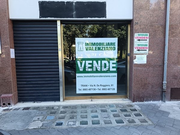 locale commerciale in vendita a Trani in zona Borgo Ottocentesco
