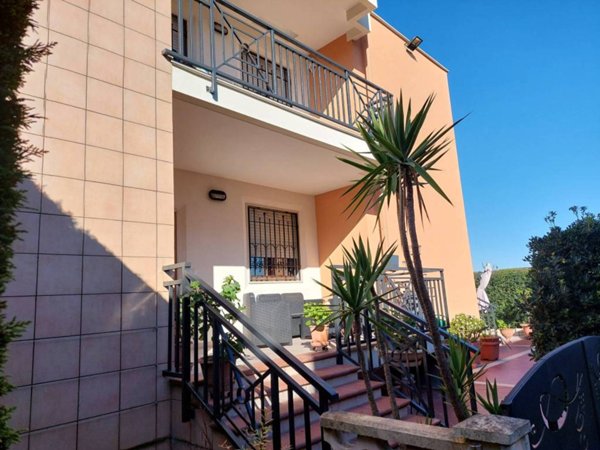casa indipendente in vendita a Trani in zona Villa Dragonetti