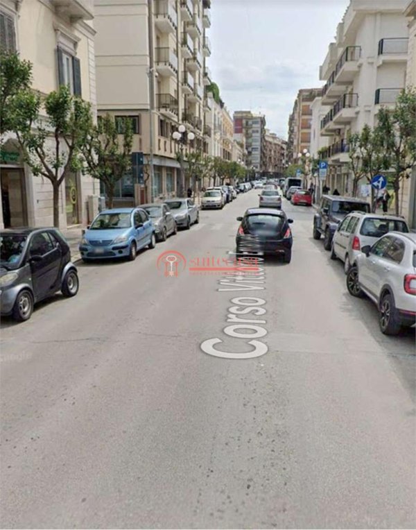 locale commerciale in vendita a Trani in zona Borgo Ottocentesco