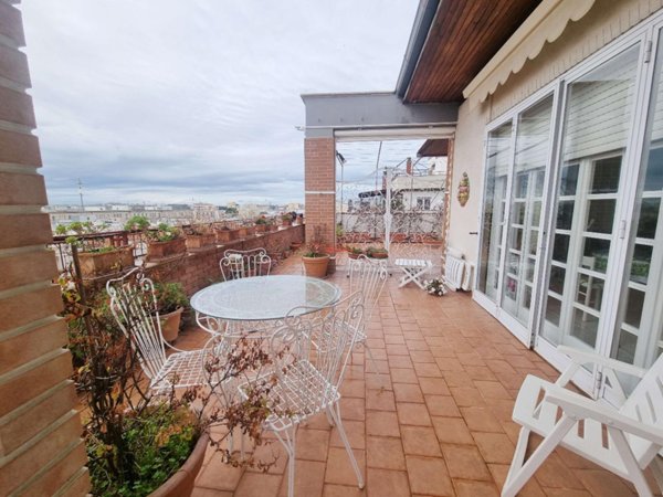 appartamento in vendita a Trani in zona Borgo Ottocentesco