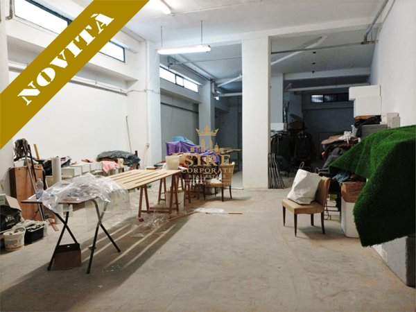 locale di sgombero in vendita a Trani