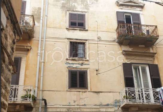 appartamento in vendita a Trani in zona Borgo Medievale