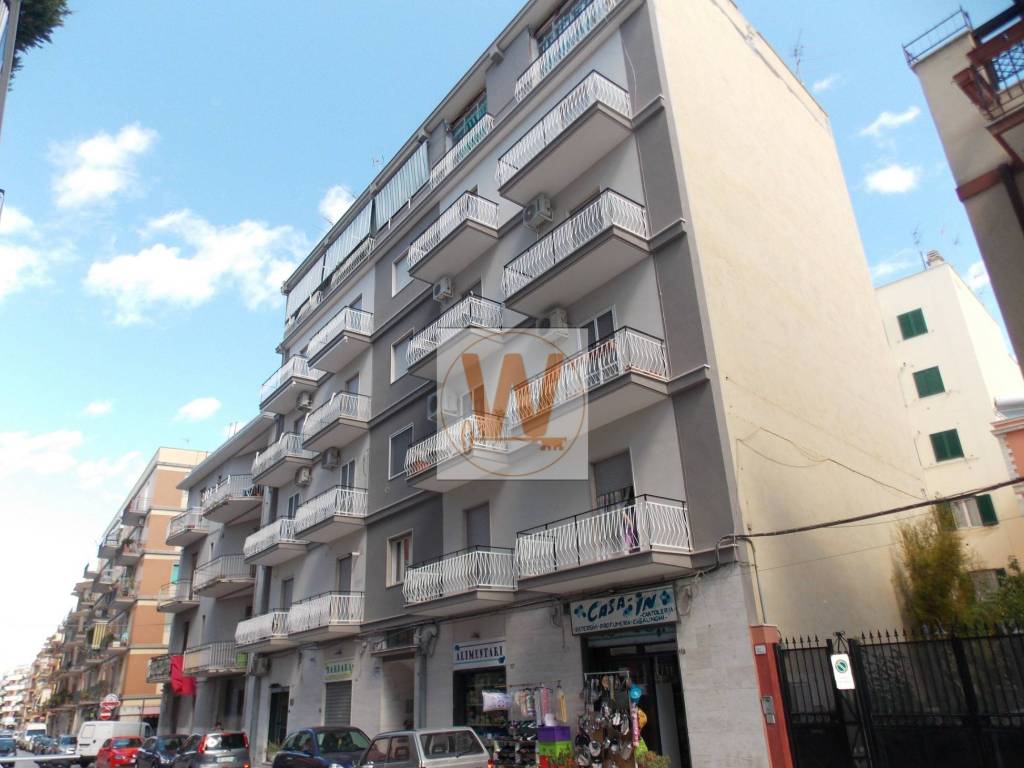 locale commerciale in vendita a Trani