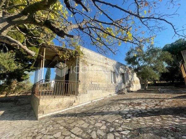 appartamento in vendita a Trani in zona Capirro