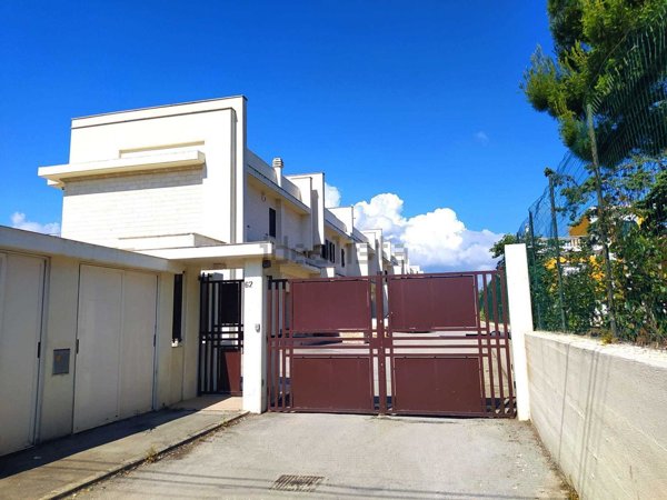 casa indipendente in vendita a Trani